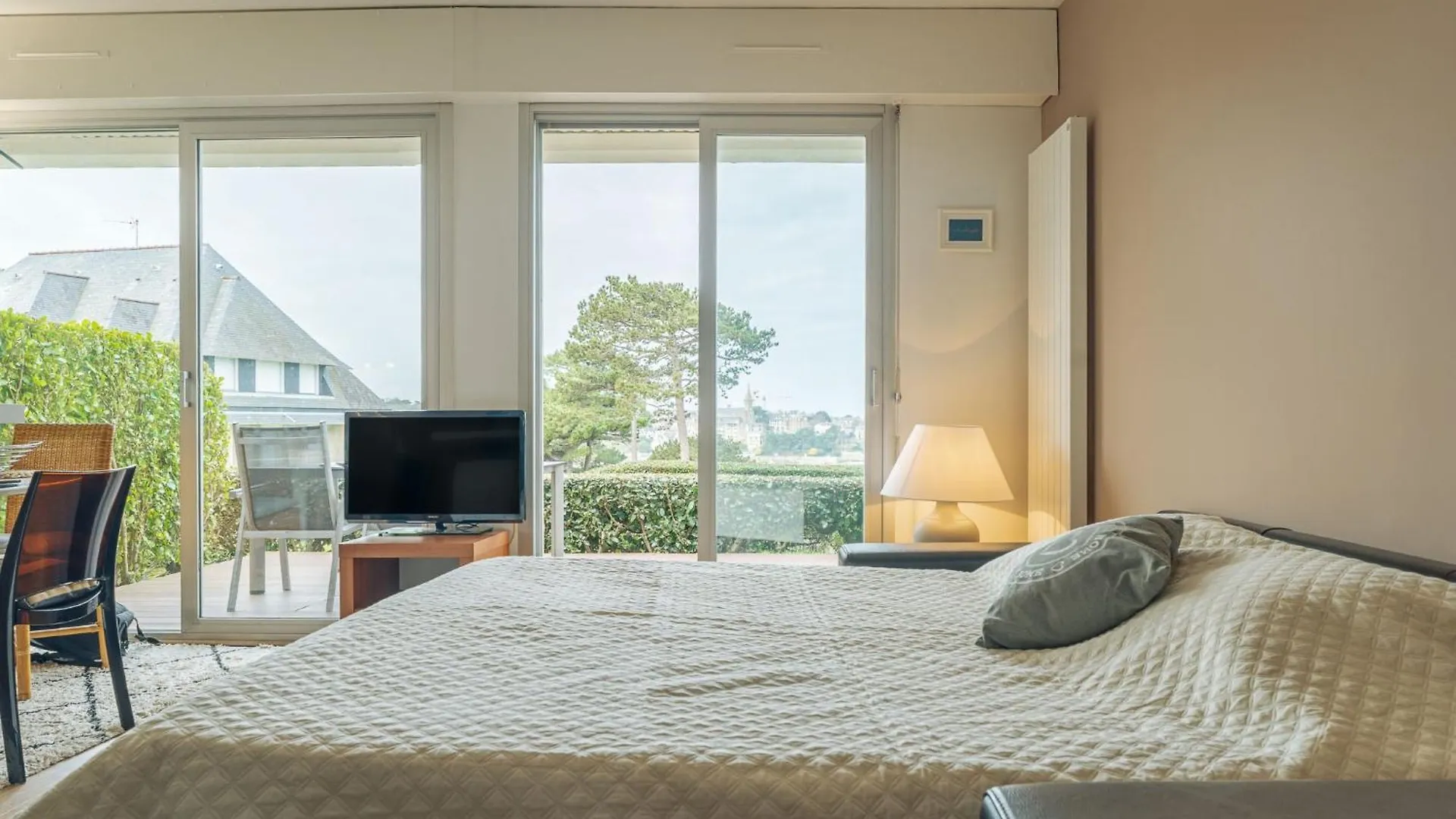 Studio Le Parc De La Ronceray 6 By Interhome Dinard Appartamento